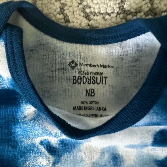 Bundle of 5 Bodysuits - Picture 10 of 10